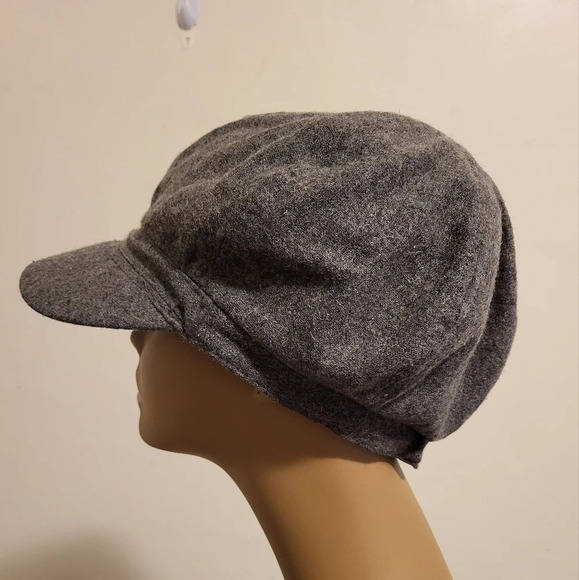 Women's Grey Cabbie Hat - Picture 3 of 7